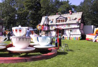 Fun Fair - Tea Cups & Crooked House