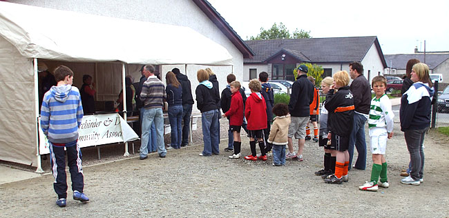 Queue for burgers and hot dogs