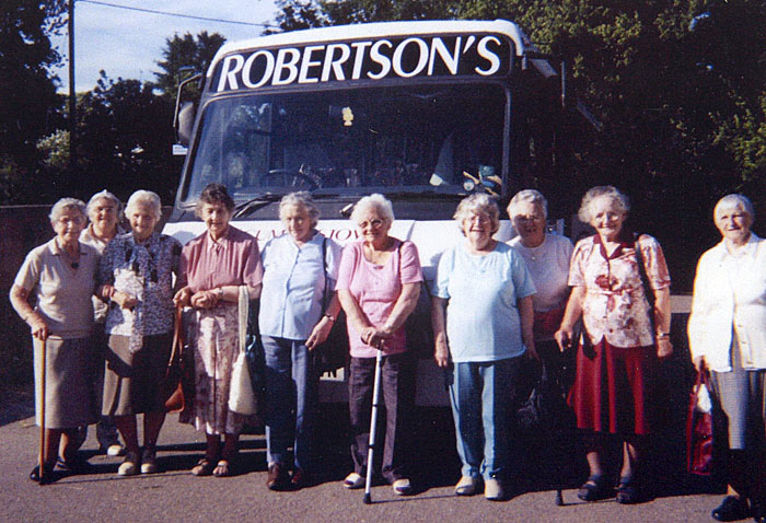 Day Care Group Make a Picture