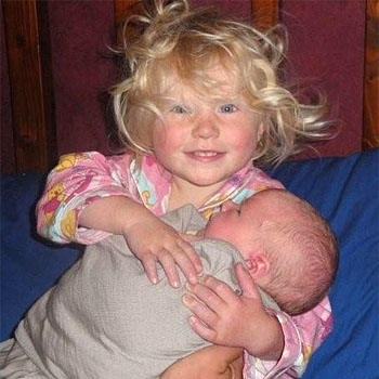 Ashleigh with baby Isla