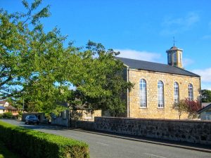 New Marnoch Church, Main Street east end