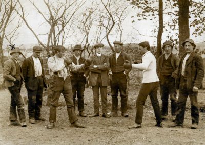 Prize Fight On Cleanhill